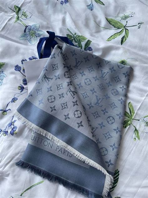 louis vuitton schaal blau|louis vuitton denim shawl.